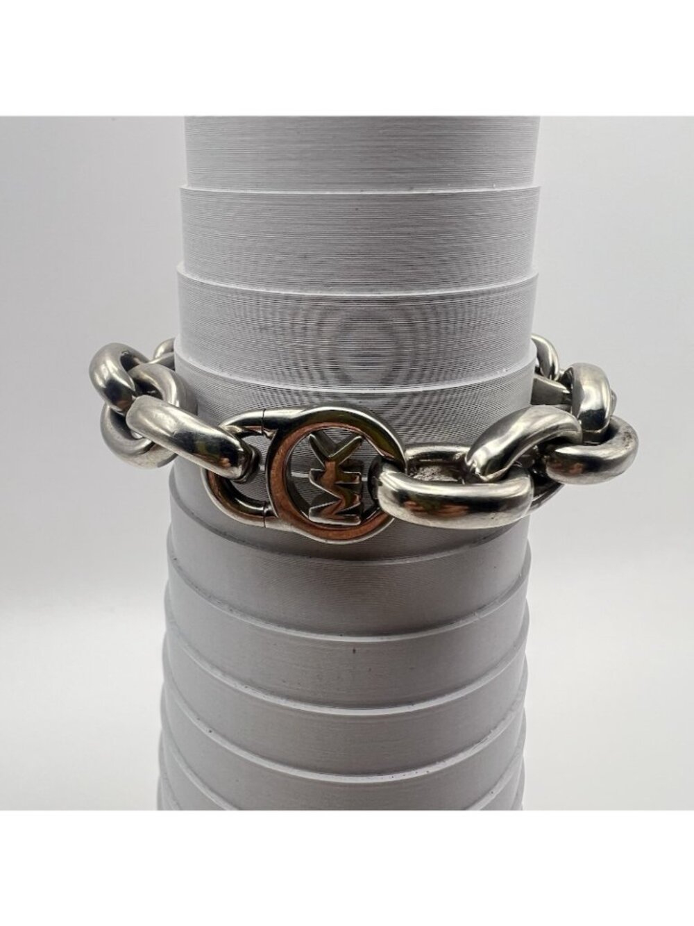 Michael Kors MK Logo Padlock Silver Tone Chunky Link Chain Toggle Bracelet 8" - Picture 9 of 12